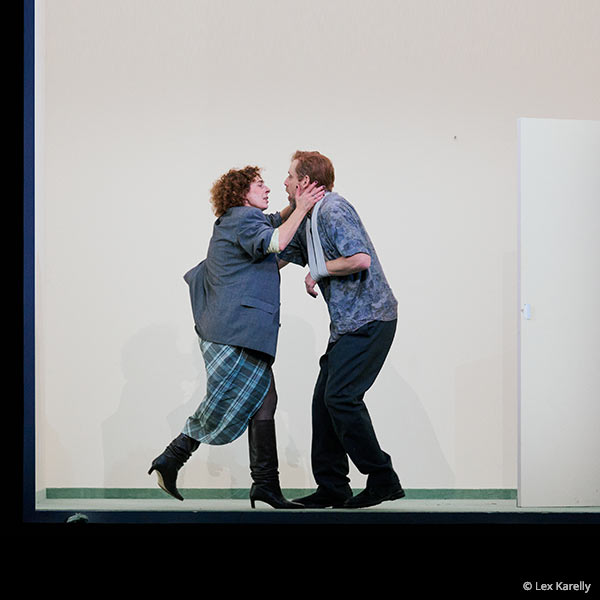 Anke Stedingk als Minna von Barnhelm und Witwe Marloff