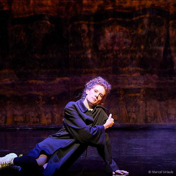 © Marcel Urlaub - Julia Riedler als Else in „Fräulein Else“ BSin - Julia Riedler