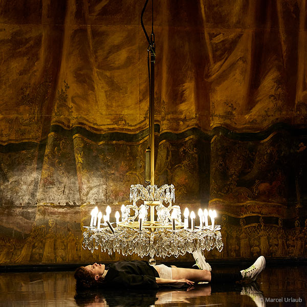 Julia Riedler als Else in „Fräulein Else“