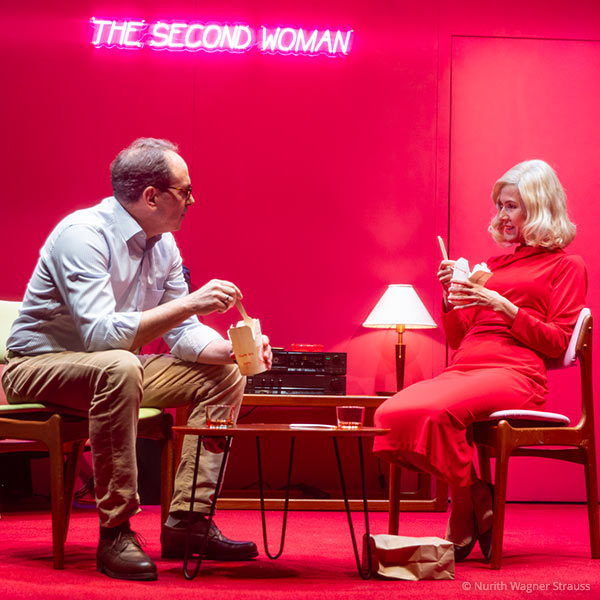 Pia Hierzegger als Virginia in &bdquo;The Second Woman&ldquo;