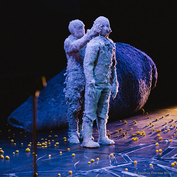 „staub... a little mindblow*“ von Natascha Gangl, Idee und Konzept spitzwegerich