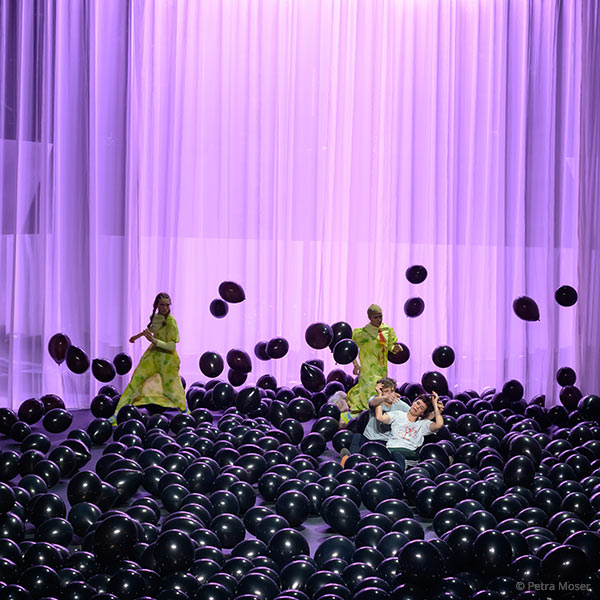 „The Broken Circle“ von Johan Heldenbergh und Mieke Dobbels, Inszenierung Sara Ostertag