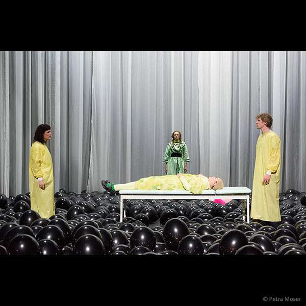 © Petra Moser - „The Broken Circle“ von Johan Heldenbergh und Mieke Dobbels, Inszenierung Sara Ostertag BL - Broken Circle