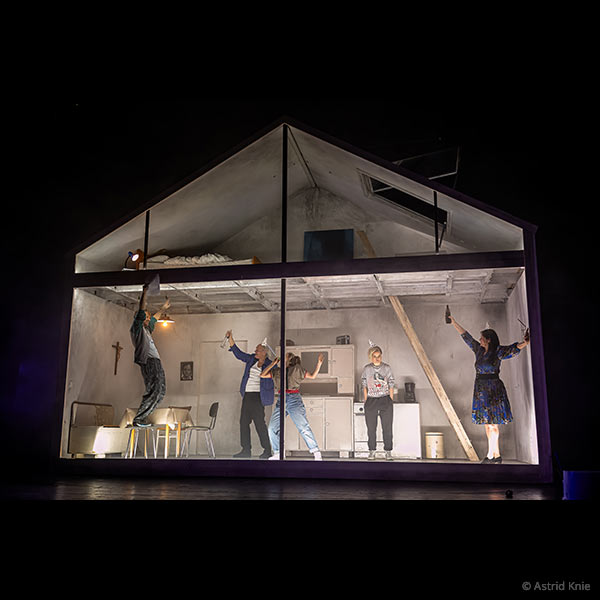 Lisa Wentz für „Azur oder die Farbe von Wasser