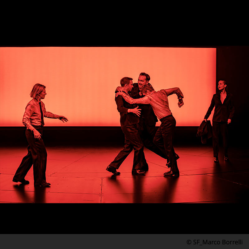 Valery Tscheplanowa als Mephistopheles in &bdquo;Faust I&ldquo;