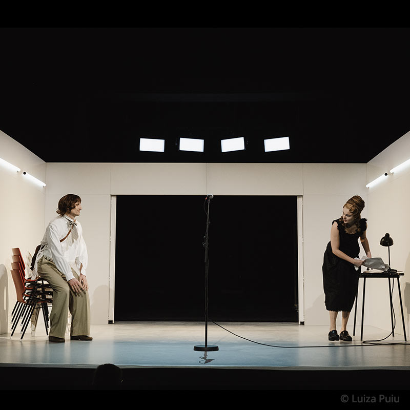 Caroline Baas als Mascha in &bdquo;Die M&ouml;we&ldquo;