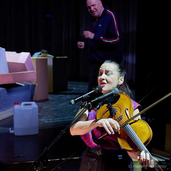 © Herwig Prammer - Jelena Popran (Live-Musik & Komposition) für „Radio Sarajevo“ M - Radio Sarajevo